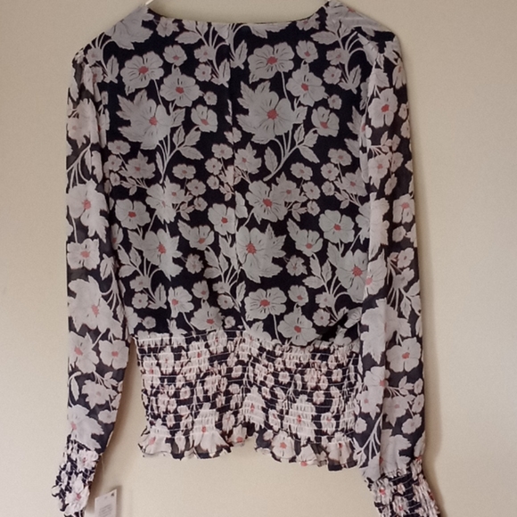 Floral blouse - Picture 8 of 8